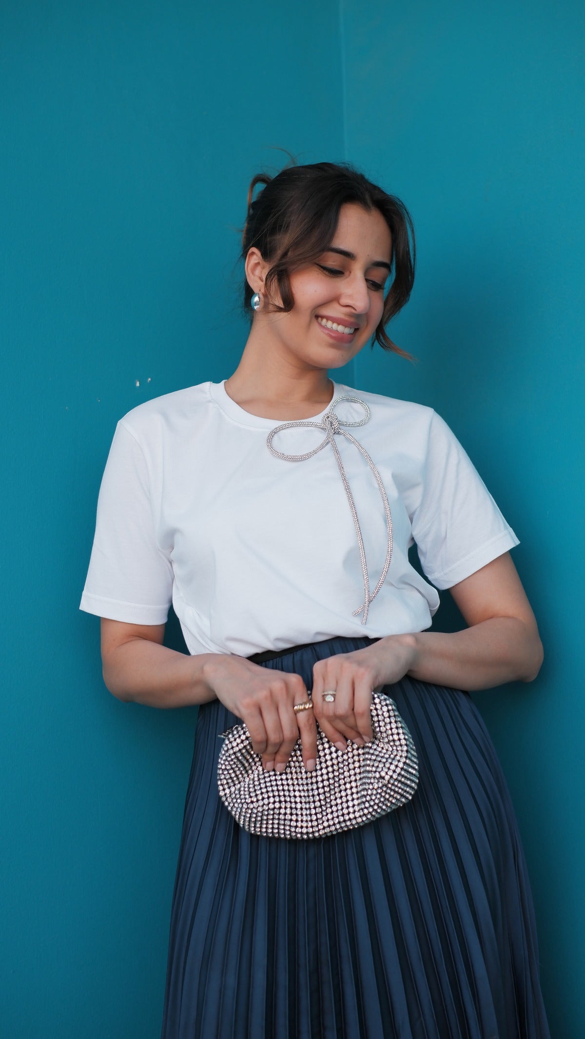 RHINESTONE BOW TSHIRT