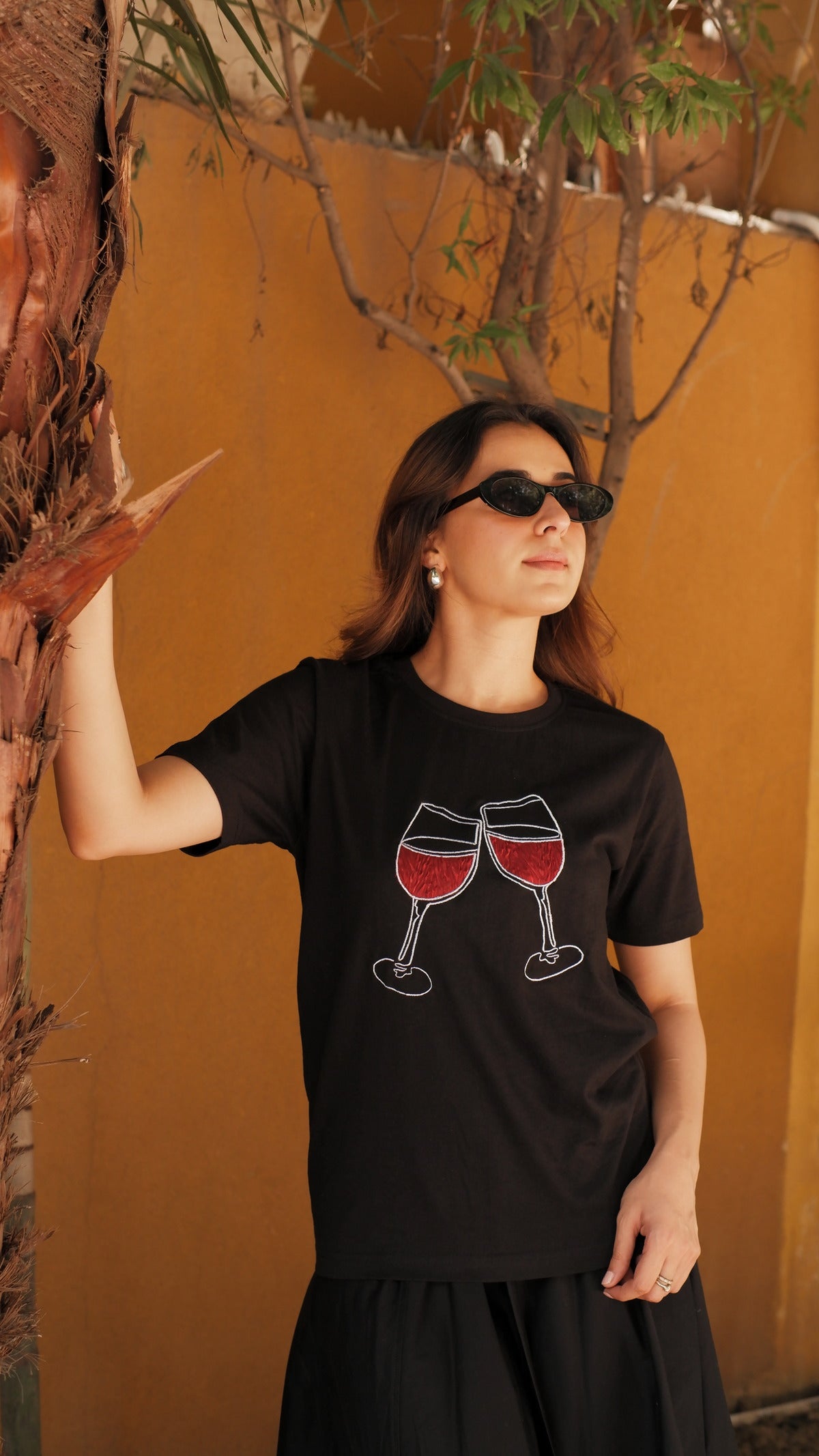 WINE EMBROIDERED TSHIRT