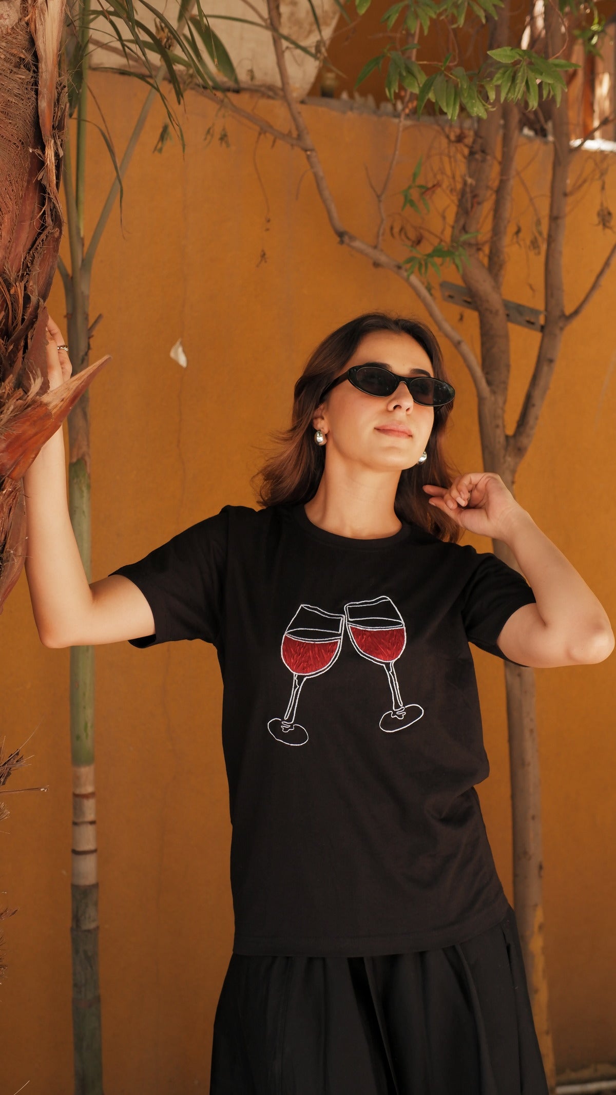 WINE EMBROIDERED TSHIRT