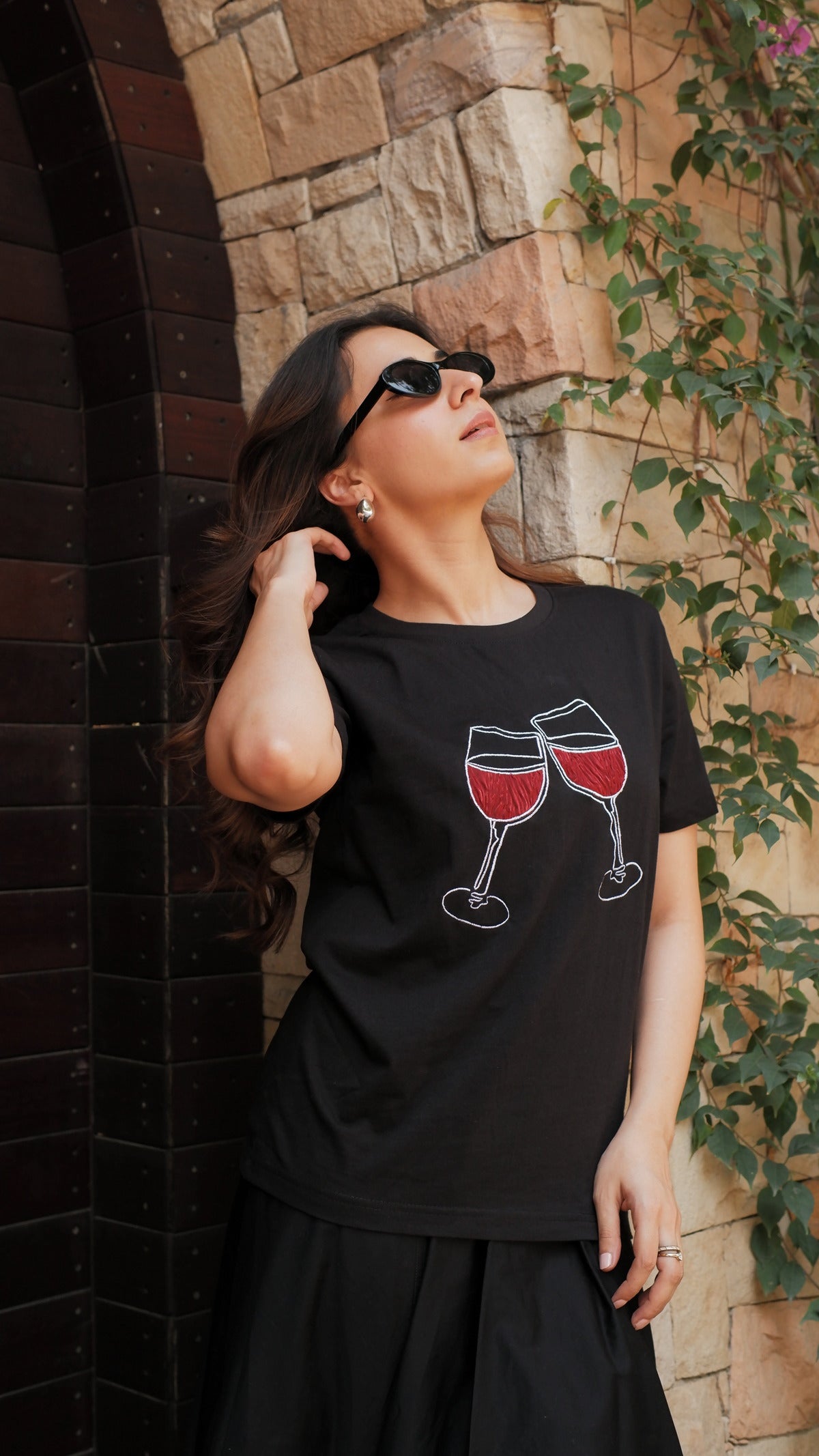 WINE EMBROIDERED TSHIRT