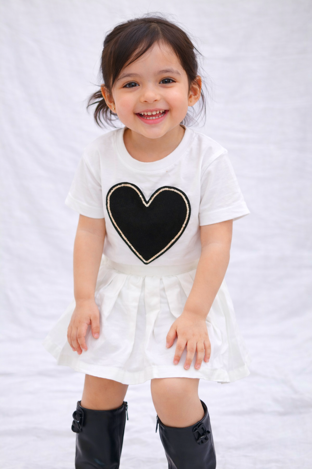 White Heart Tshirt (Only for kids)