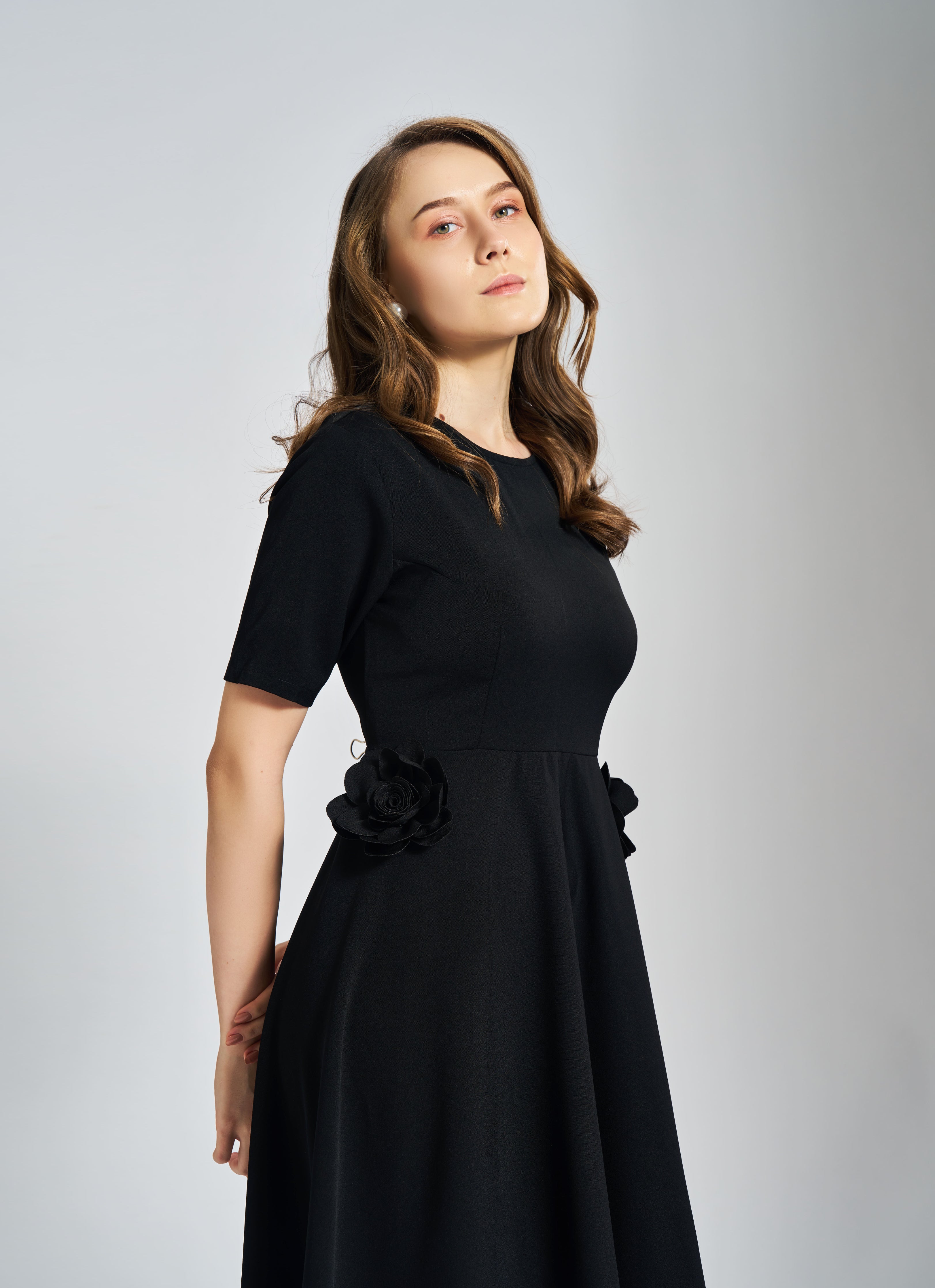 Black Róse Midi Dress