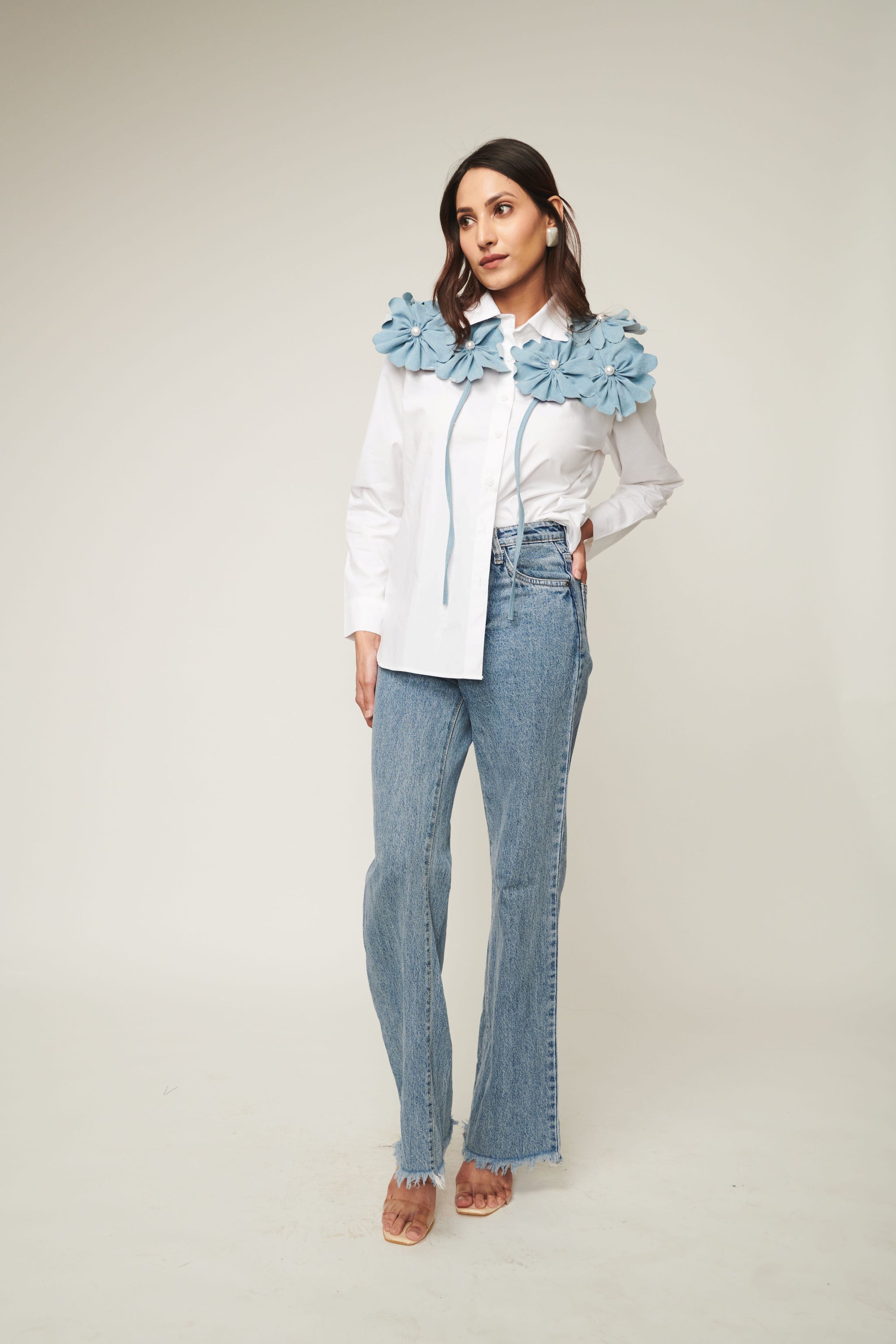 White Accessory-Collar Cotton Shirt