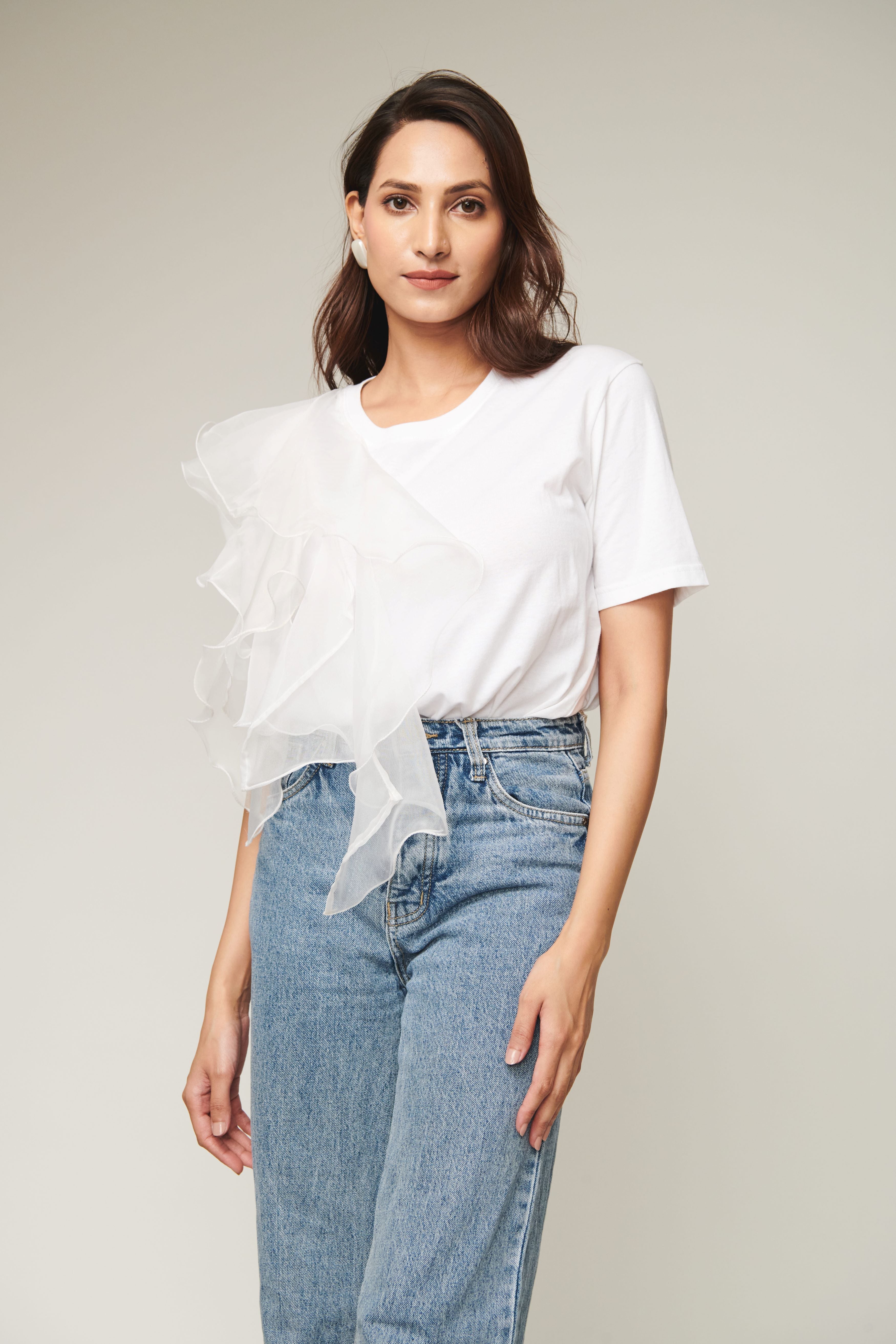 WHITE RUFFLED TSHIRT