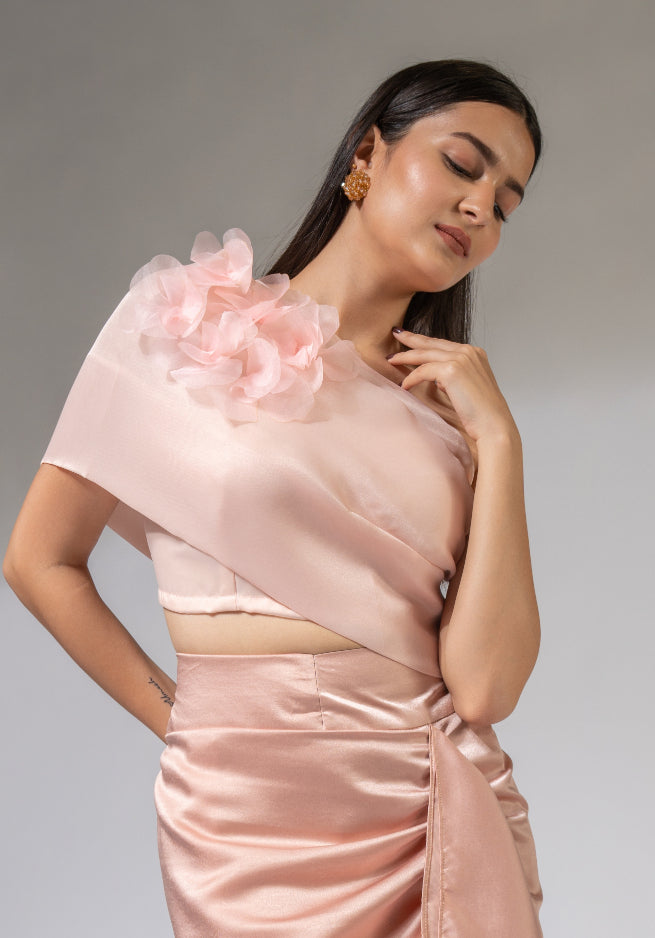 WEAVING CULT PEACH ORGANZA ONE OFF-SHOULDER TOP